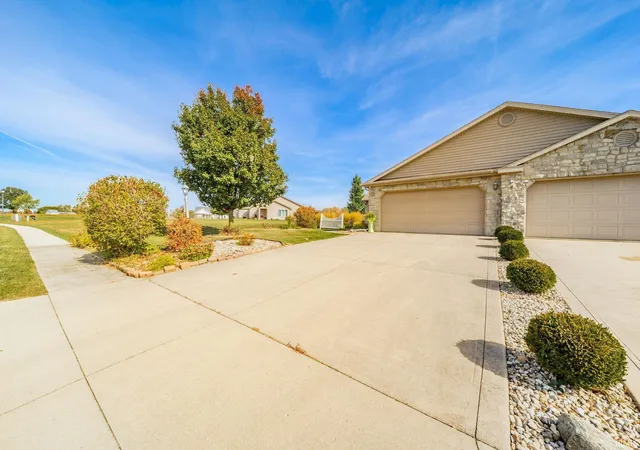 Photo 1 of Manufactured home for sale at 12 Clubview Dr, Hartford City, IN 47348 | MLS# 202644534 | Listing updated on 2026-10-29