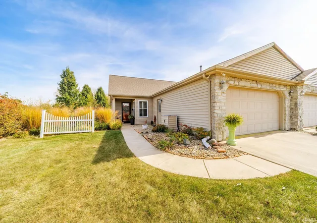 Photo 3 of Manufactured home for sale at 12 Clubview Dr, Hartford City, IN 47348 | MLS# 202644534 | Listing updated on 2026-10-29