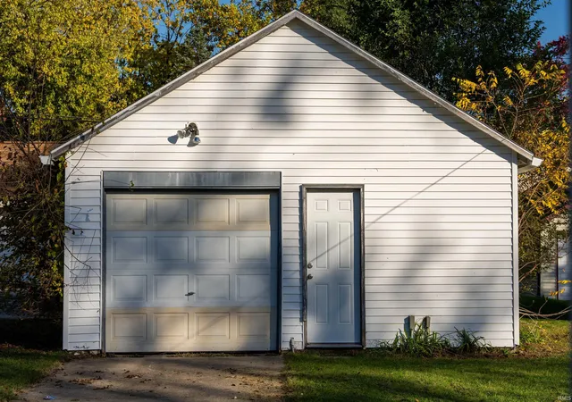 Photo 4 of Manufactured home for sale at 742 South 23rd St, South Bend, IN 46615 | MLS# 202644752 | Listing updated on 2026-10-30