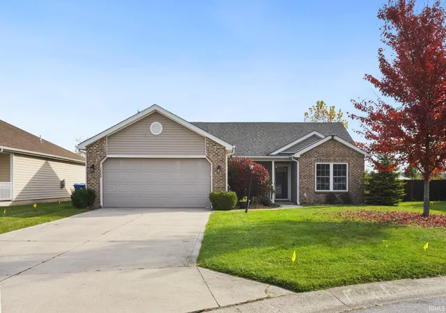 Manufactured home for sale at 1620 Noble Kinsmen Pl, Fort Wayne, IN 46818 | MLS# 202644754