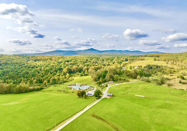 Photo 3 of Single family home for sale at 36 Woffenden Rd, Wilmington, VT 05363 | MLS# 4971898 | Listing updated on 2026-08-18