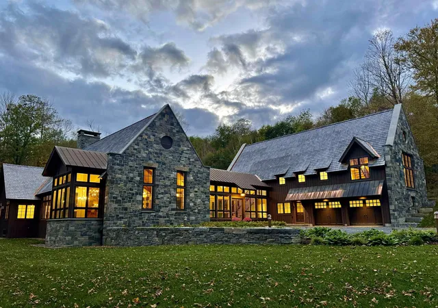 Homes for sale in Manchester, VT | 515 West Fields Rd, Manchester, VT 05254 | MLS# 4974441