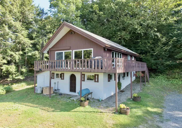 Photo 2 of Single family home for sale at 500 Ayers Farm Rd, Stowe, VT 05672 | MLS# 4994574 | Listing updated on 2026-07-30