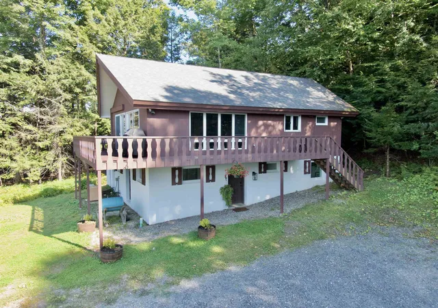 Photo 3 of Single family home for sale at 500 Ayers Farm Rd, Stowe, VT 05672 | MLS# 4994574 | Listing updated on 2026-07-30