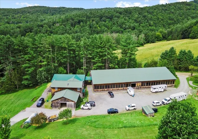 Homes for sale in Pownal, VT | 1228 Skiparee Rd, Pownal, VT 05260 | MLS# 5008279