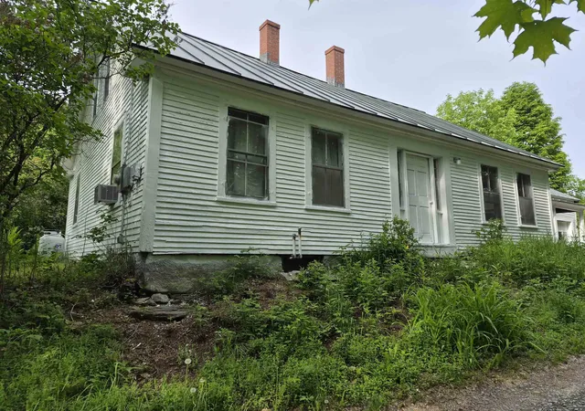 3rd image of 2402 Chelsea Rd, Corinth, VT 05039 | MLS# 5021981