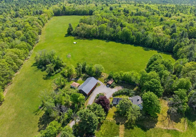 Photo 3 of Single family home for sale at 88 Saunders Rd, Goffstown, NH 03045 | MLS# 5022235 | Listing updated on 2026-08-17