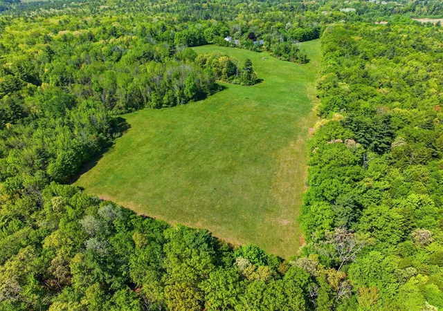 Photo 3 of Single family home for sale at 88 Saunders Rd, Goffstown, NH 03045 | MLS# 5022235 | Listing updated on 2026-08-17