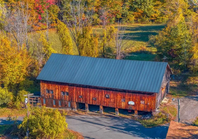 Photo 4 of Single family home for sale at 88 Saunders Rd, Goffstown, NH 03045 | MLS# 5022235 | Listing updated on 2026-08-17