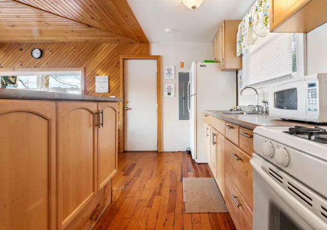 Photo 3 of Single family home for sale at 204 Route 11-D, Alton Bay, NH 03810 | MLS# 5032160 | Listing updated on 2026-08-18