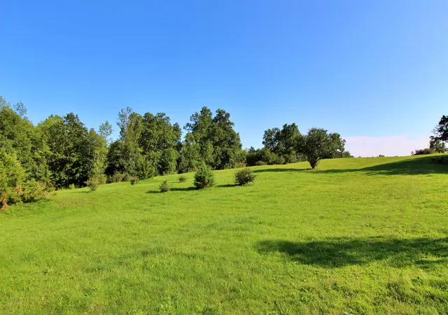 4th image of 27 Faywood Rd, Grand Isle, VT 05458 | MLS# 5035548