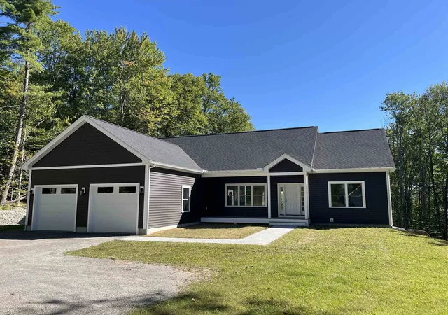 Photo 1 of Single family home for sale at 7 Spring Hill Rd, Hancock, NH 03449 | MLS# 5036070 | Listing updated on 2026-09-18