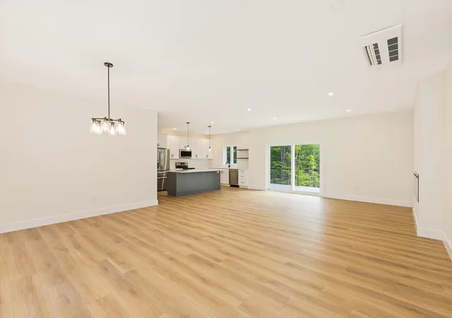 Photo 3 of Single family home for sale at 7 Spring Hill Rd, Hancock, NH 03449 | MLS# 5036070 | Listing updated on 2026-09-18