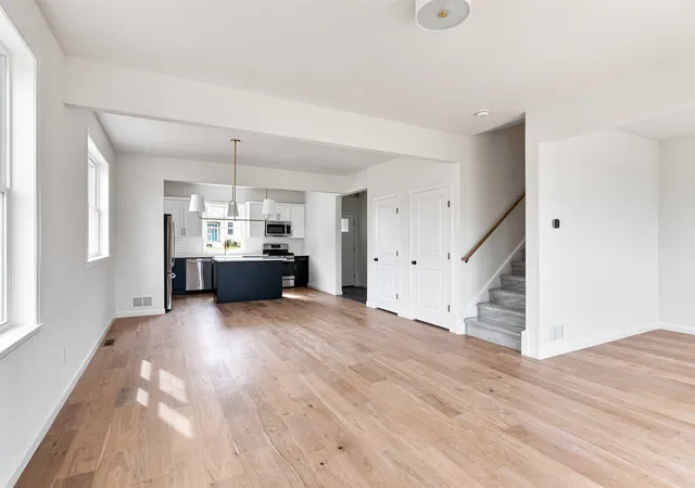 5th image of 15 Dogwood Cir #15L Gray, Milton, VT 05468 | MLS# 5038573