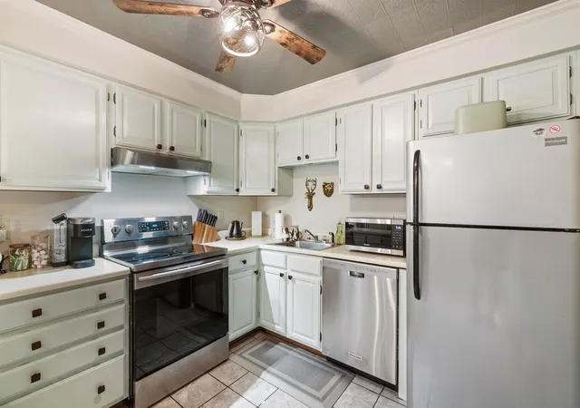 Homes for sale in Lincoln, NH | 227 Main St #224, Lincoln, NH 03251 | MLS# 5040091