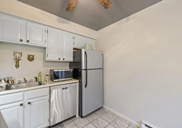 Homes for sale in Lincoln, NH | 227 Main St #224, Lincoln, NH 03251 | MLS# 5040091