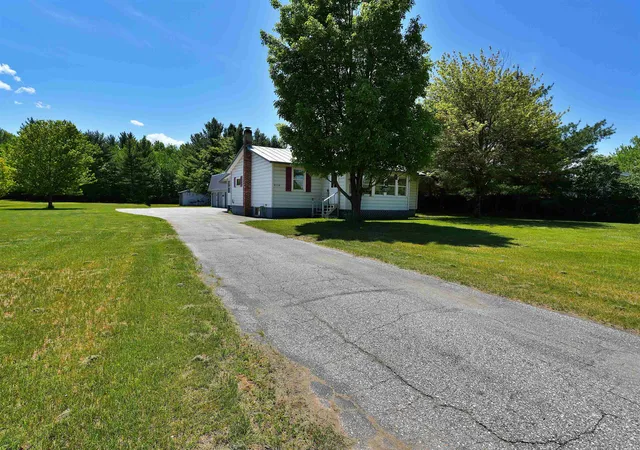 Photo 1 of Single family home for sale at 4054 Vt Route 78, Highgate, VT 05459 | MLS# 5044194 | Listing updated on 2026-08-31