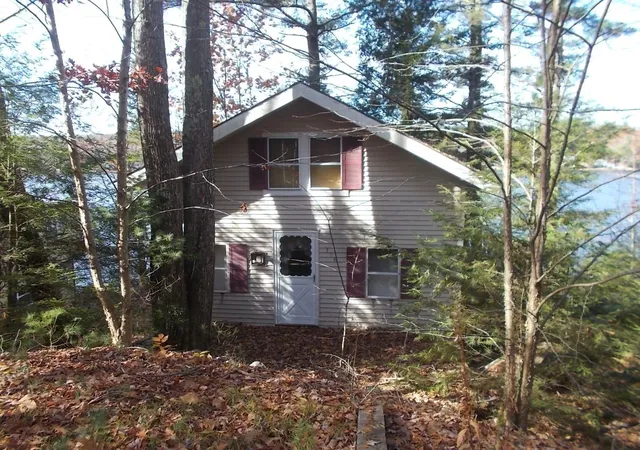 3rd image of 318 Sewell Shores Rd, Lebanon, ME 04027 | MLS# 5049822