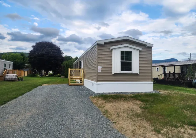 Photo 2 of Manufactured home for sale at 81 Cramton Rd #L-8, Castleton, VT 05735 | MLS# 5050687 | Listing updated on 2026-07-22