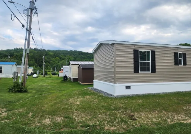 Photo 3 of Manufactured home for sale at 81 Cramton Rd #L-8, Castleton, VT 05735 | MLS# 5050687 | Listing updated on 2026-07-22