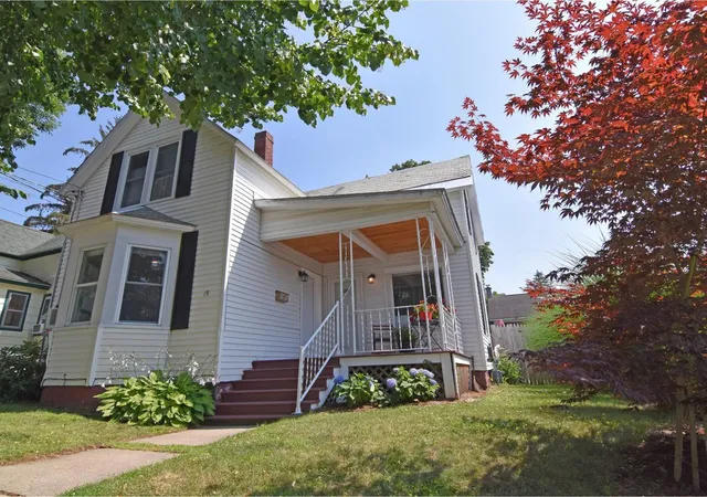 2nd image of 19 Spruce St, Burlington, VT 05401 | MLS# 5052273