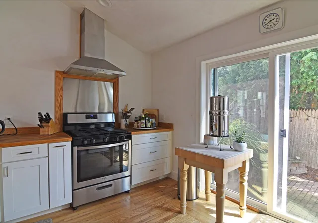 Photo 3 of Single family home for sale at 19 Spruce St, Burlington, VT 05401 | MLS# 5052273 | Listing updated on 2026-07-31