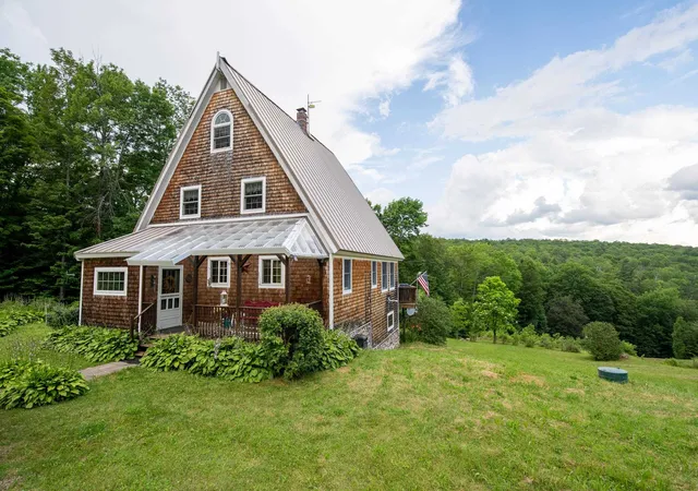 Photo 1 of Single family home for sale at 693 Little Sherburne Rd, Bridgewater Corners, VT 05035 | MLS# 5053214 | Listing updated on 2026-07-20