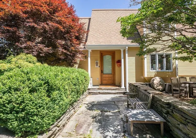 Photo 4 of Single family home for sale at 134 Chester Arthur Rd, Quechee, VT 05059 | MLS# 5053412 | Listing updated on 2026-07-17