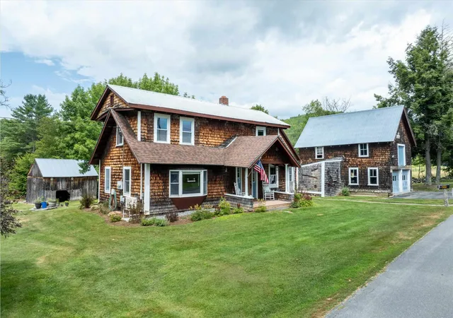 Homes for sale in Springfield, VT | 264 Elm Hl, Springfield, VT 05156 | MLS# 5053763