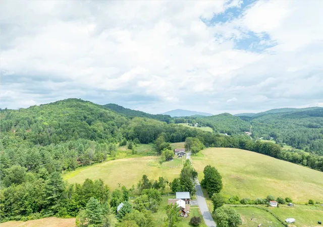Homes for sale in Springfield, VT | 264 Elm Hl, Springfield, VT 05156 | MLS# 5053763