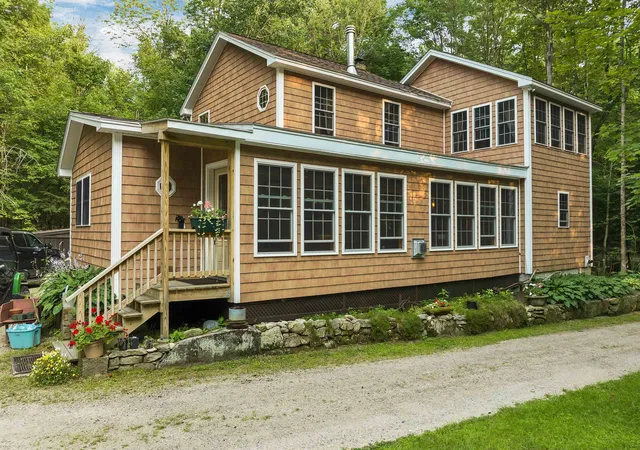 1st image of 883 Center St, Wolfeboro, NH 03894 | MLS# 5055753