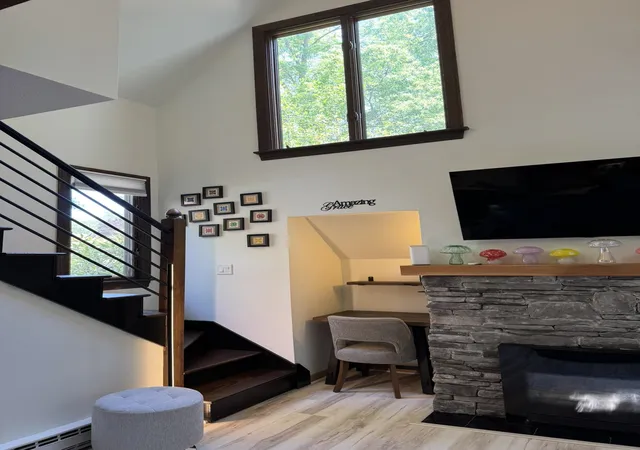 Homes for sale in Hartford, VT | 807 Murphys Rd #7D, Hartford, VT 05059 | MLS# 5055805