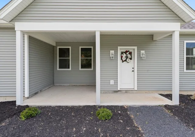 Photo 3 of Single family home for sale at 52 East Olive St, Grand Isle, VT 05458 | MLS# 5057636 | Listing updated on 2026-08-25