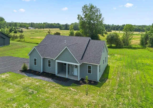 Photo 4 of Single family home for sale at 52 East Olive St, Grand Isle, VT 05458 | MLS# 5057636 | Listing updated on 2026-08-25