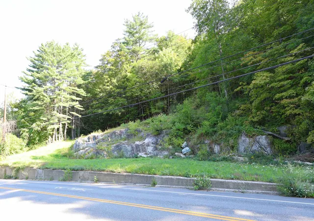 Homes for sale in Hartford, VT | 1015 Maple St, Hartford, VT 05001 | MLS# 5057993