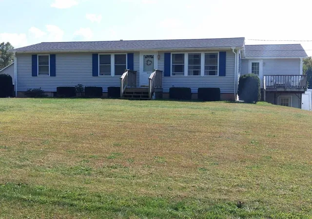 1st image of 900 Pearl St, Brandon, VT 05733 | MLS# 5058042