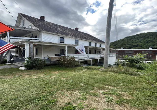 Homes for sale in Readsboro, VT | 6982 Main St, Readsboro, VT 05350 | MLS# 5058361