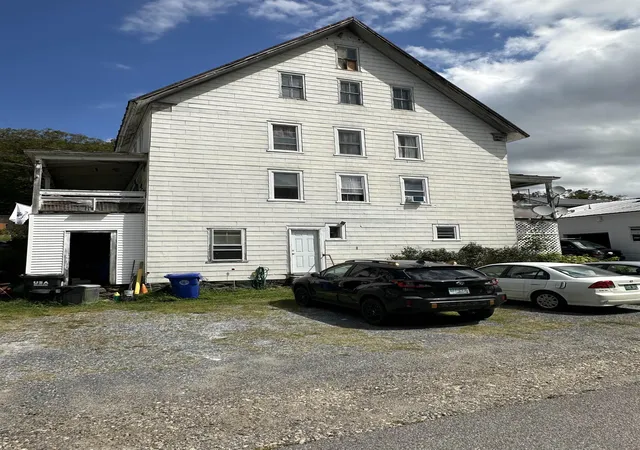 Homes for sale in Readsboro, VT | 6982 Main St, Readsboro, VT 05350 | MLS# 5058361