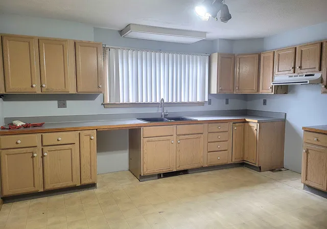 Homes for sale in Berlin, NH | 185 Park St, Berlin, NH 03570 | MLS# 5060015