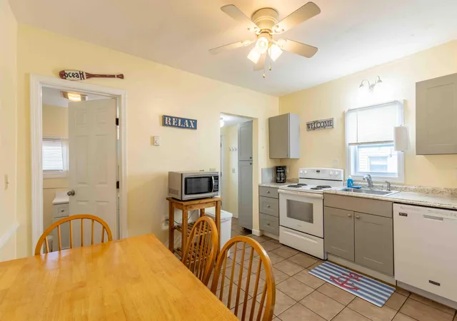 5th image of 19 F St, Hampton, NH 03842 | MLS# 5060222