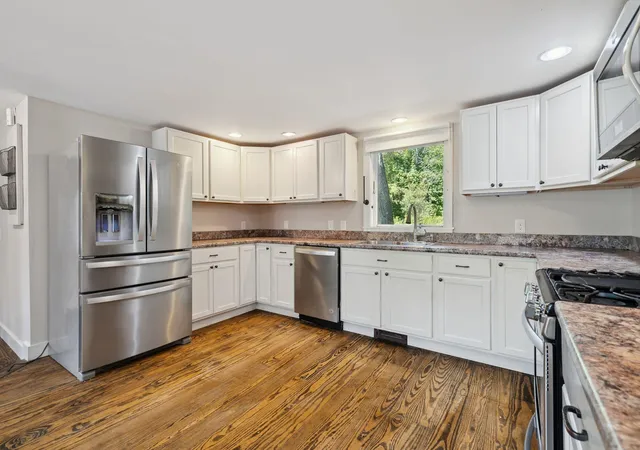 Photo 3 of Single family home for sale at 295 Andover Rd, New London, NH 03257 | MLS# 5061118 | Listing updated on 2026-05-24
