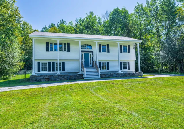 Homes for sale in Dorset, VT | 27 Owls Head Hill Ln, Dorset, VT 05251 | MLS# 5062143