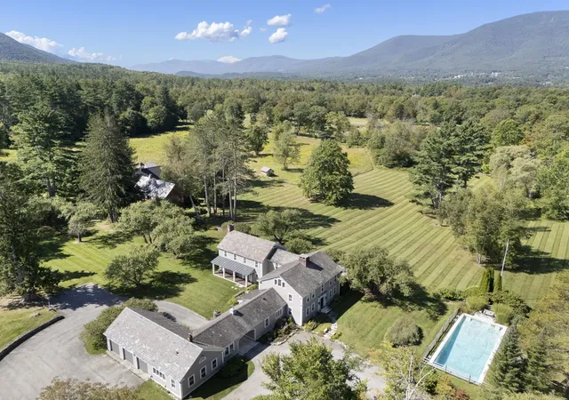 Homes for sale in Manchester, VT | 1182 1184 East Manchester Rd, Manchester, VT 05255 | MLS# 5063499