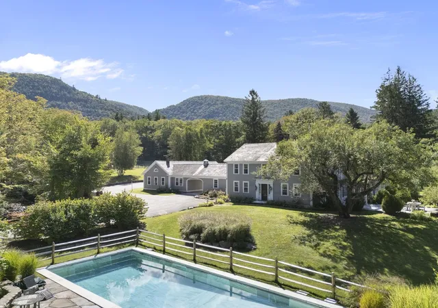 Homes for sale in Manchester, VT | 1182 1184 East Manchester Rd, Manchester, VT 05255 | MLS# 5063499
