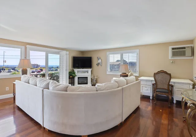 4th image of 190 Kings Hwy #A1, Hampton, NH 03842 | MLS# 5063554