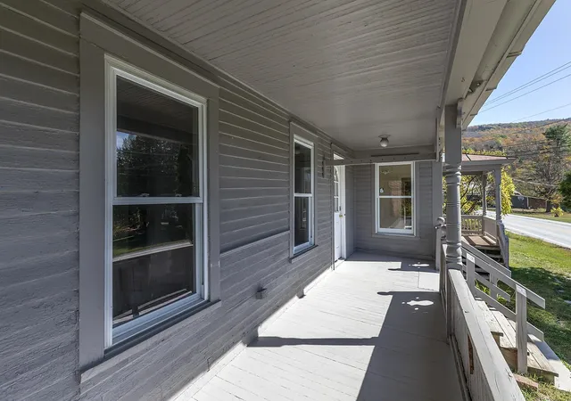Photo 4 of Single family home for sale at 5798 West Woodstock Rd, Woodstock, VT 05091 | MLS# 5063810 | Listing updated on 2026-09-11