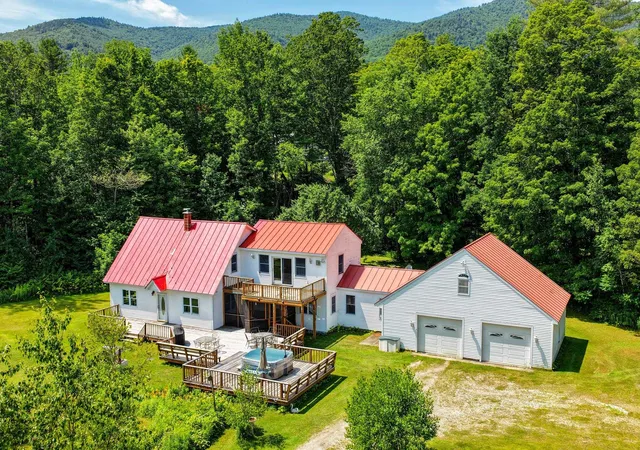 Photo 1 of Single family home for sale at 2140 Brandon Mountain Rd, Rochester, VT 05767 | MLS# 5064748 | Listing updated on 2026-09-09