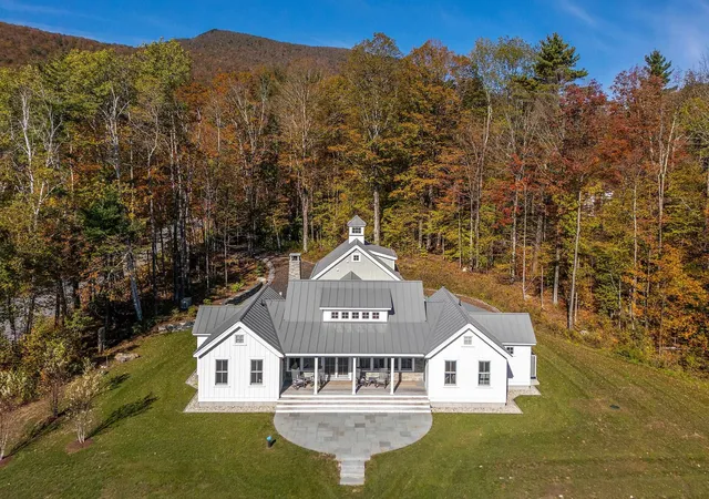 Homes for sale in Manchester, VT | 466 Three Maple Dr, Manchester, VT 05255 | MLS# 5065200