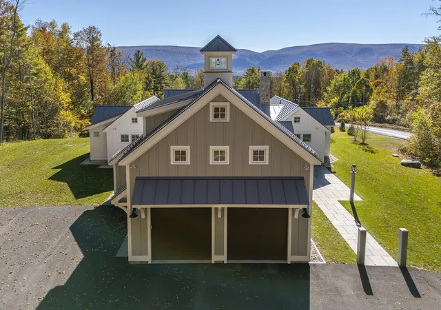 Homes for sale in Manchester, VT | 466 Three Maple Dr, Manchester, VT 05255 | MLS# 5065200