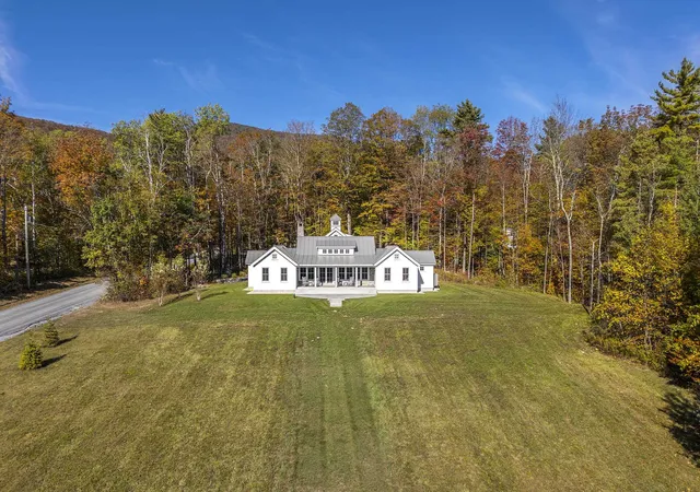 Homes for sale in Manchester, VT | 466 Three Maple Dr, Manchester, VT 05255 | MLS# 5065200